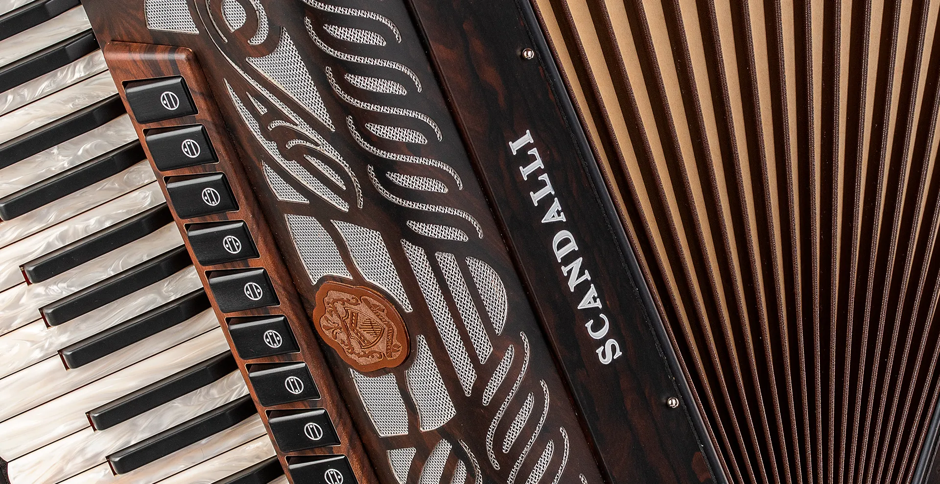linea tierra - Scandalli Accordions